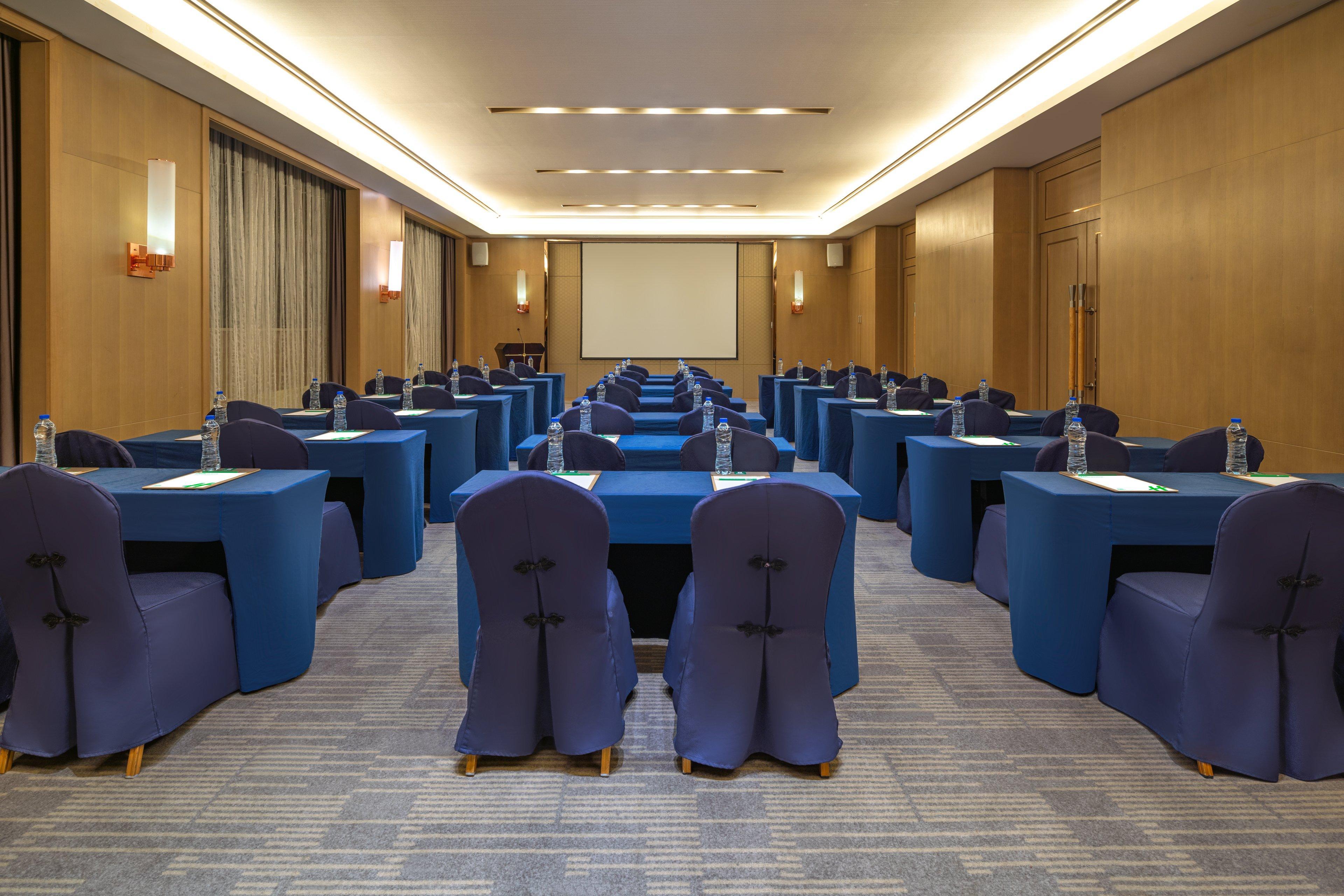 Holiday Inn&Suites Hulunbuir Bagian luar foto