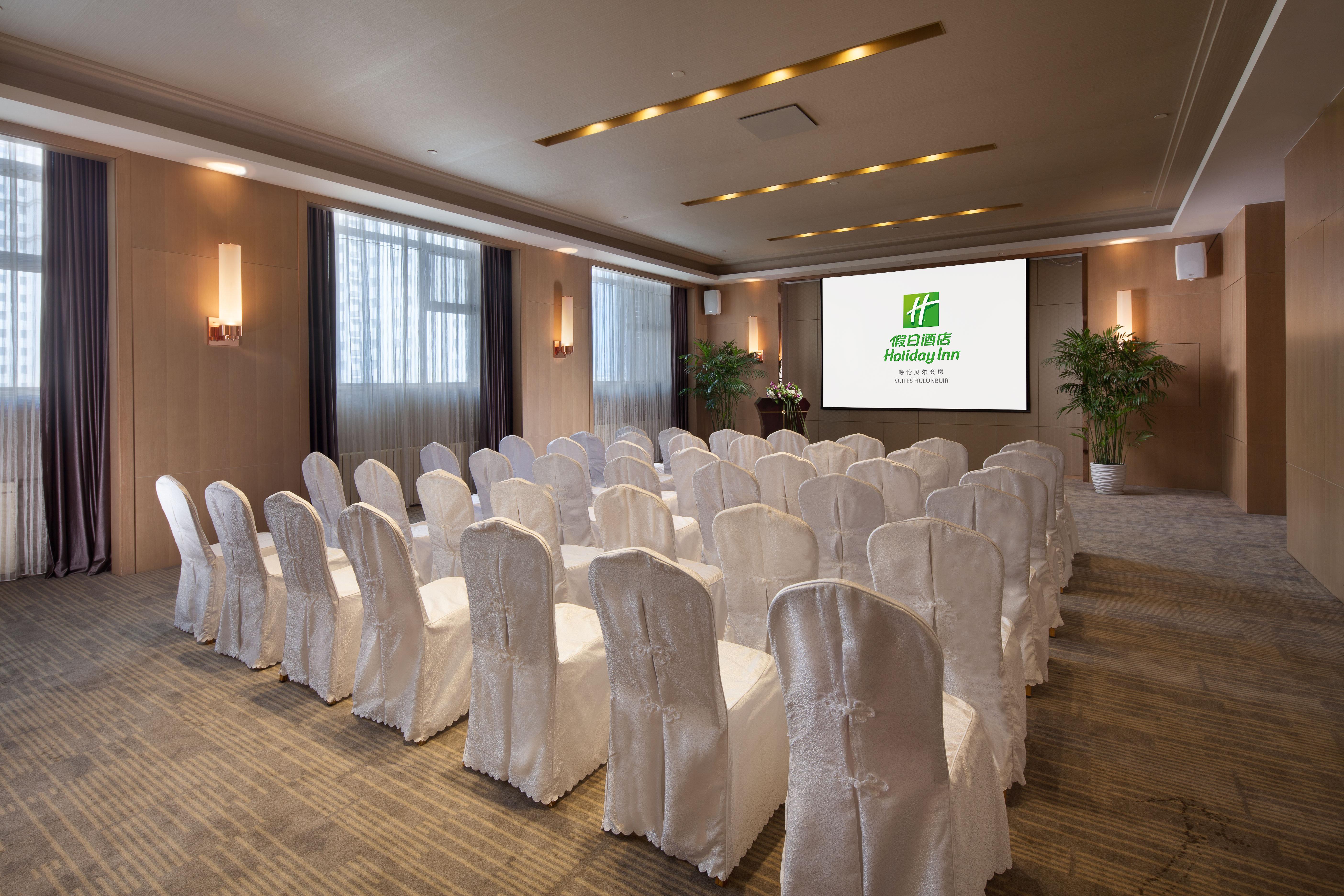 Holiday Inn&Suites Hulunbuir Bagian luar foto
