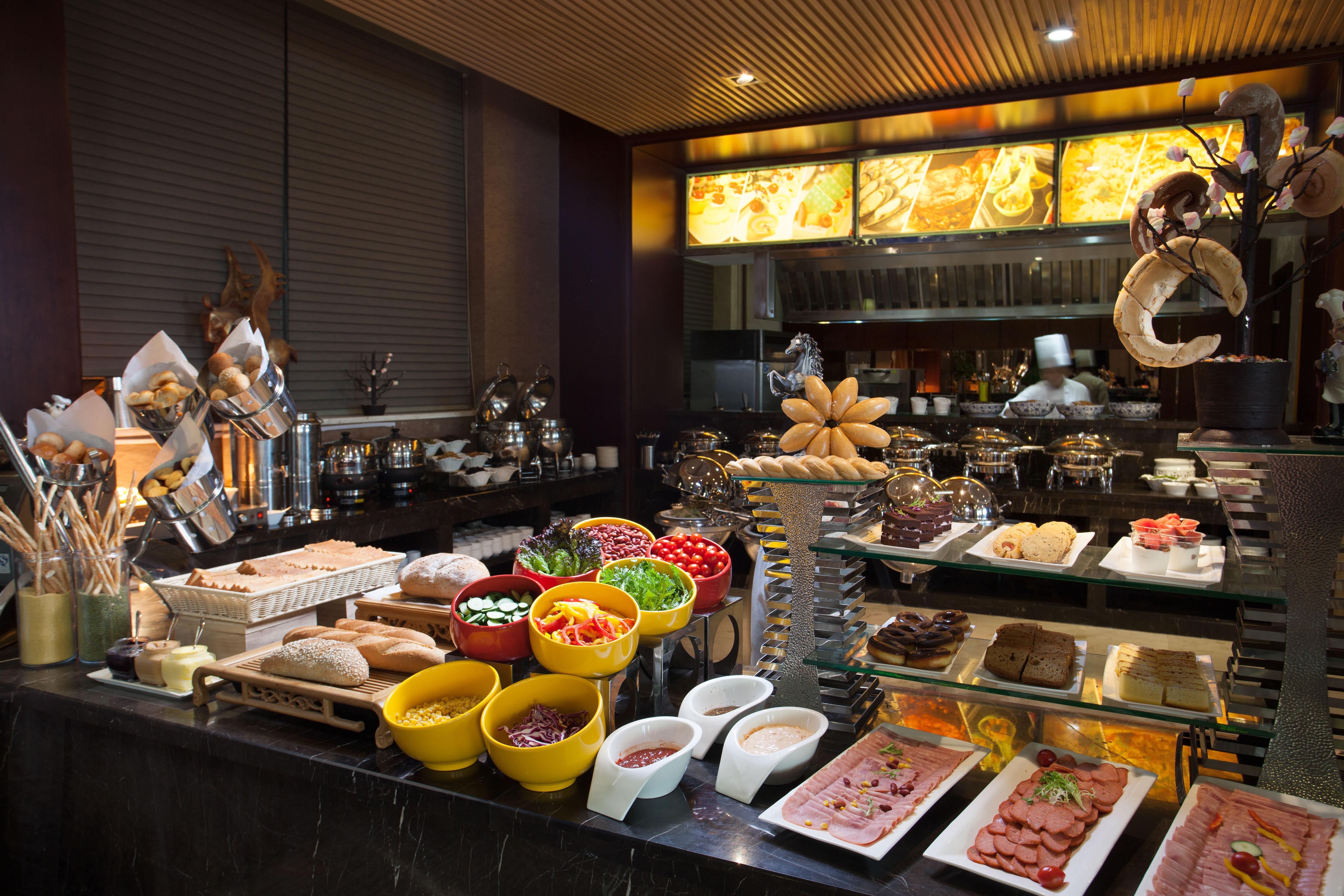 Holiday Inn&Suites Hulunbuir Bagian luar foto